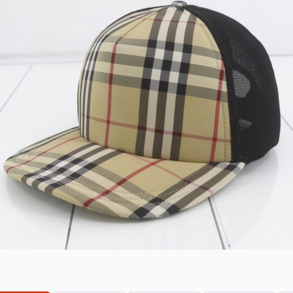Authentic Burberry Nova Check Mesh Nylon Cap - Picture 2 of 6